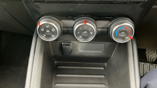 Renault Clio 1.0 TCe 100 Play 5dr Petrol Hatchback